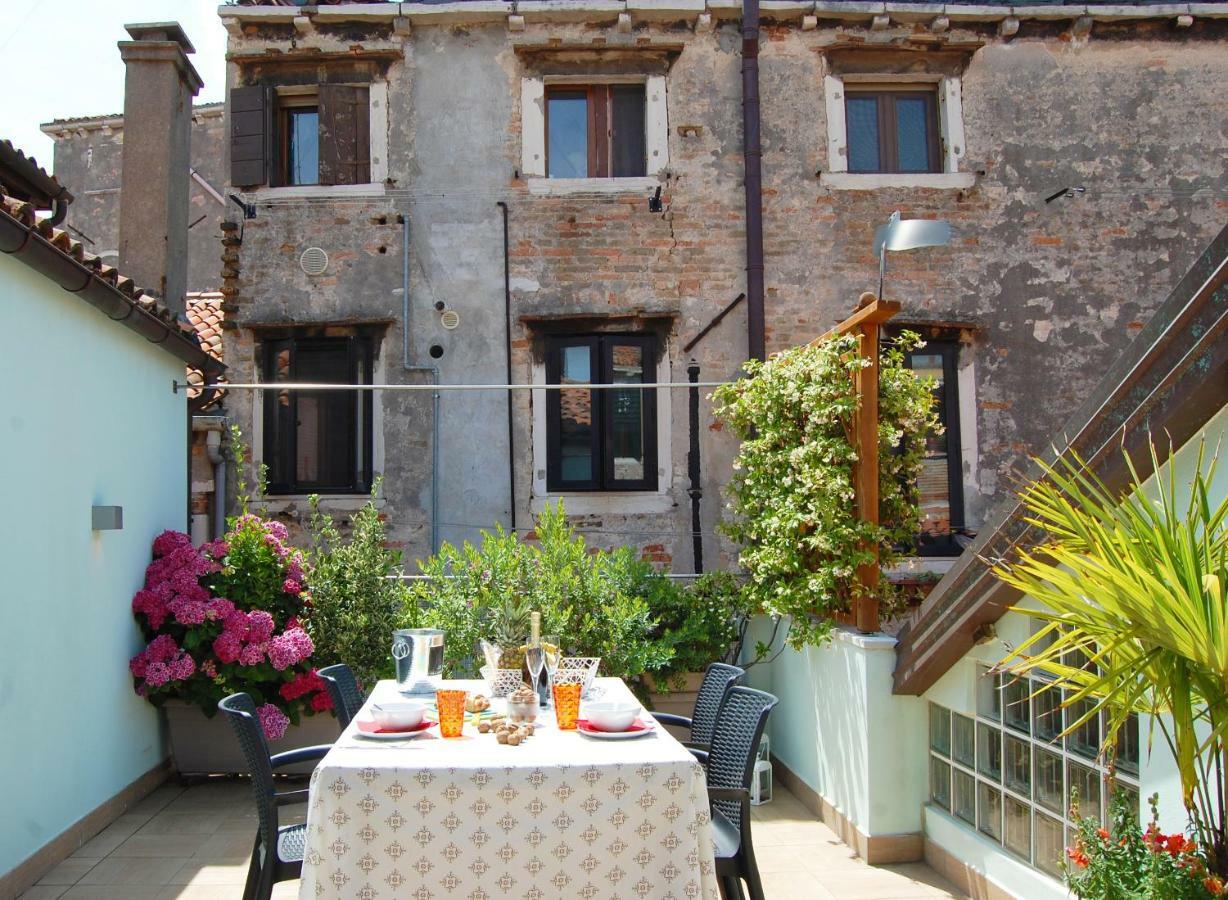 Loft Due Cuori Con Terrazza Apartment Венеция Екстериор снимка