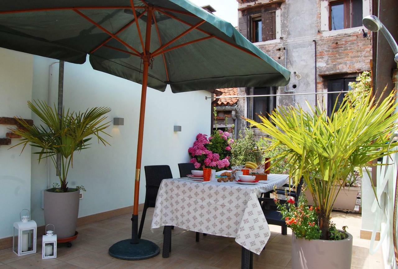 Loft Due Cuori Con Terrazza Apartment Венеция Екстериор снимка
